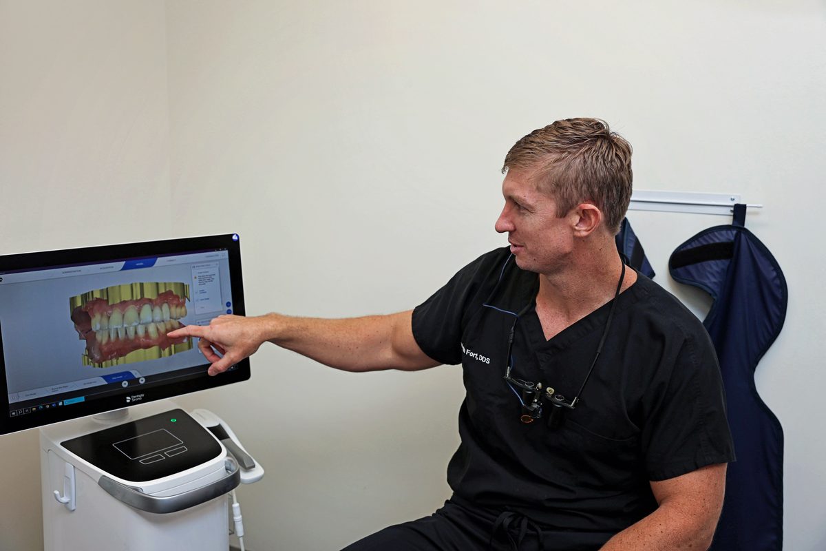 Clear aligners at Main Street Dental Smiles